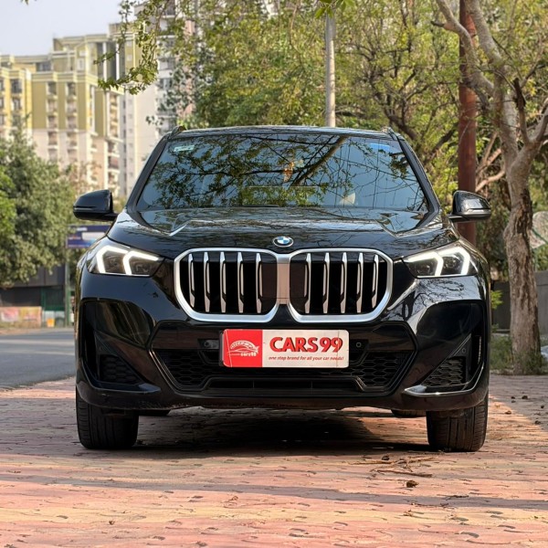 2025 BMW X1 M-SPORT 18-i