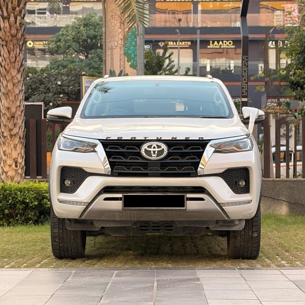 2024 TOYOTA FORTUNER 2.8 2WD MT