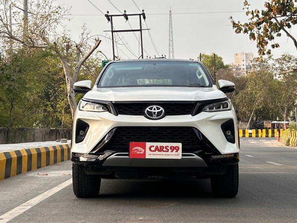 2022 TOYOTA FORTUNER LEGENDER 2.8 4X2 AUTO