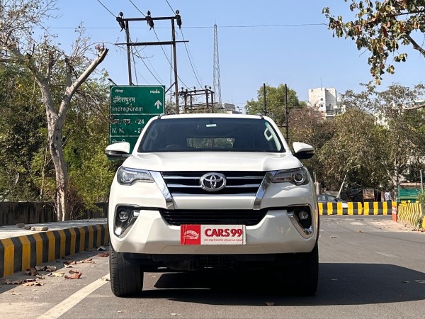 2019 TOYOTA FORTUNER 2.8 2WD MT